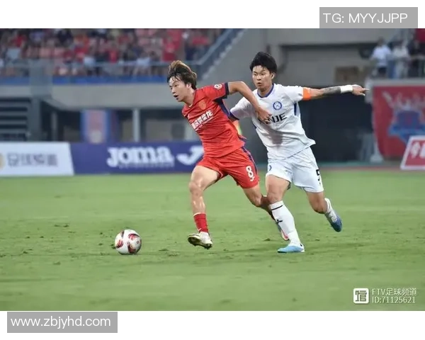 重庆足球队配合战术深度解析与对比分析